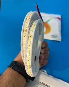 ال ای دی نواری پشت چسب‌دار